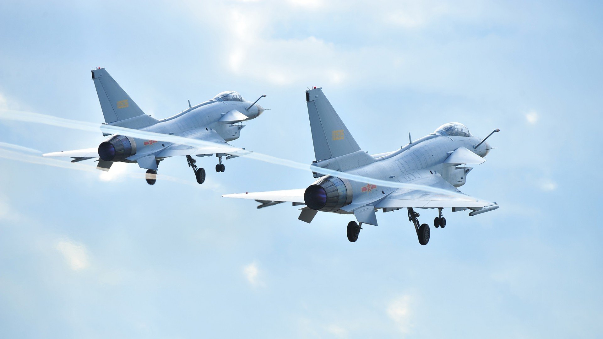 欧冠夜的天方夜谭,沙漠雄鹰擒拿蓝衣军团,范戴克铁闸定江山